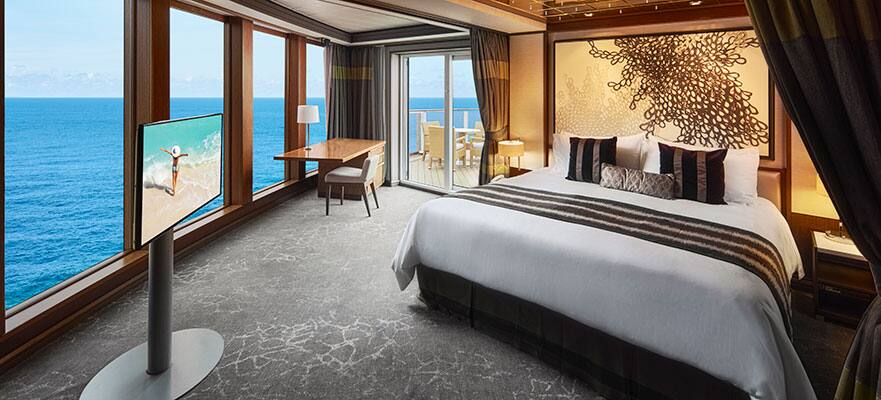 881x400_Pearl_Haven_H2_Deluxe_Owners_Suite_with_Large_Balcony_Master_Bedroom_02012022-1.jpg