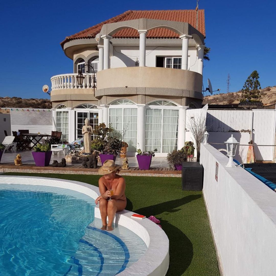 BHH-Pool.jpg