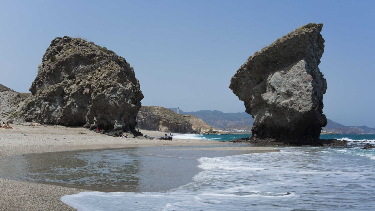 19-9_Playa_de_los_Muertos__Almeria.jpg